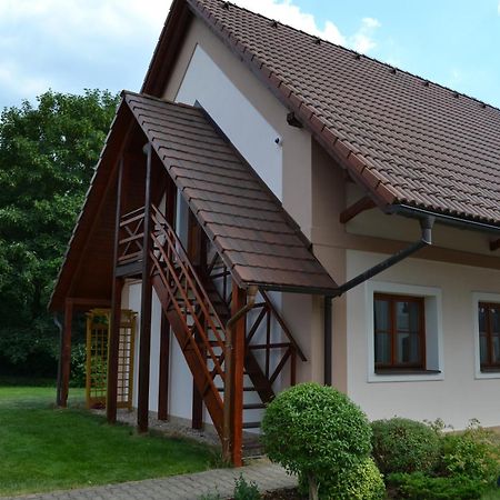 Penzion Nad Oborou Hradec Králové Eksteriør bilde