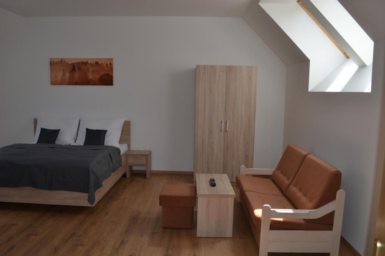 Penzion Nad Oborou Hradec Králové Eksteriør bilde