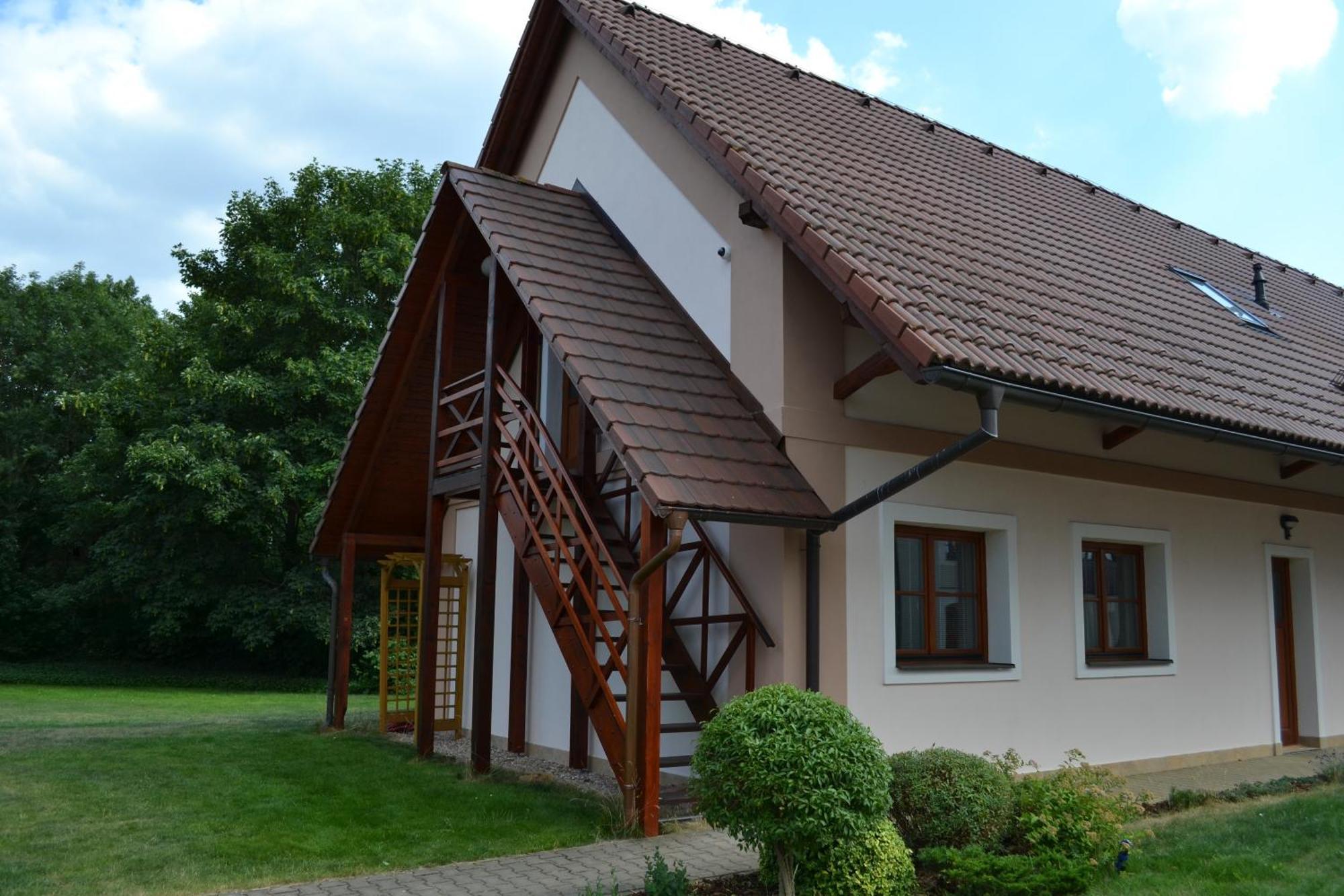 Penzion Nad Oborou Hradec Králové Eksteriør bilde